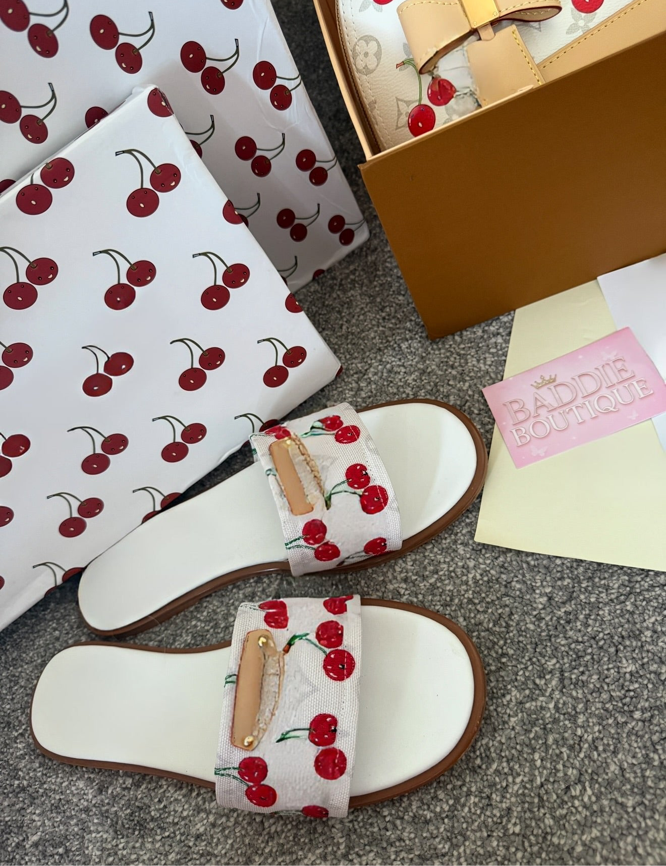 White cherry sliders