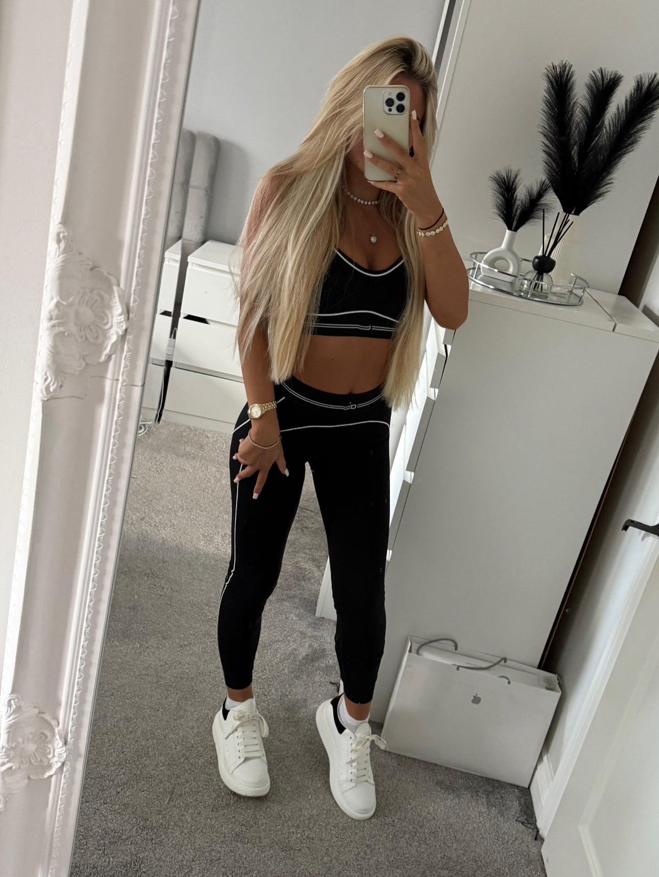 Black set xs