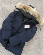 Navy coat with fur (adjustable waist) baddie coat
