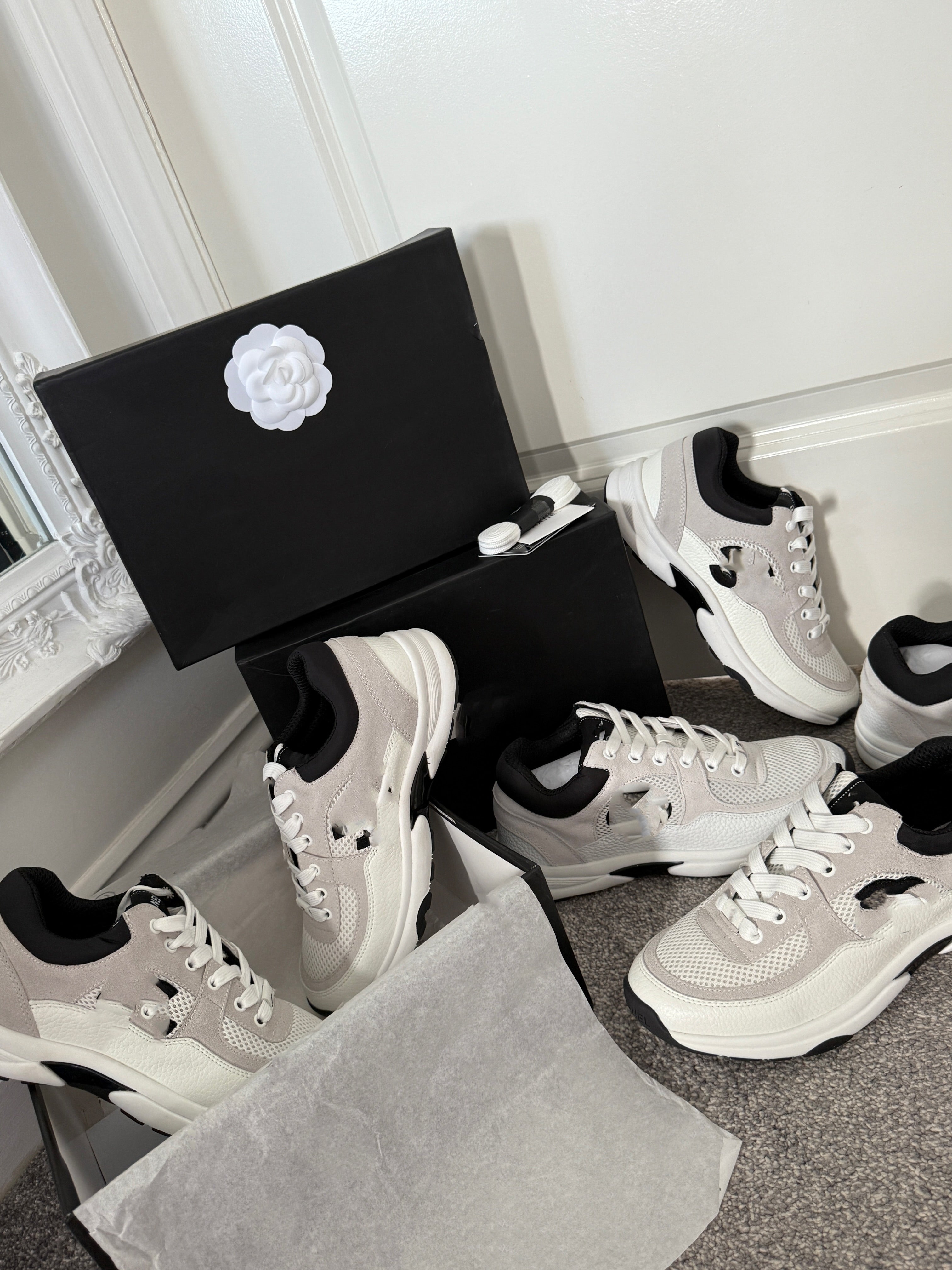Black White trainers