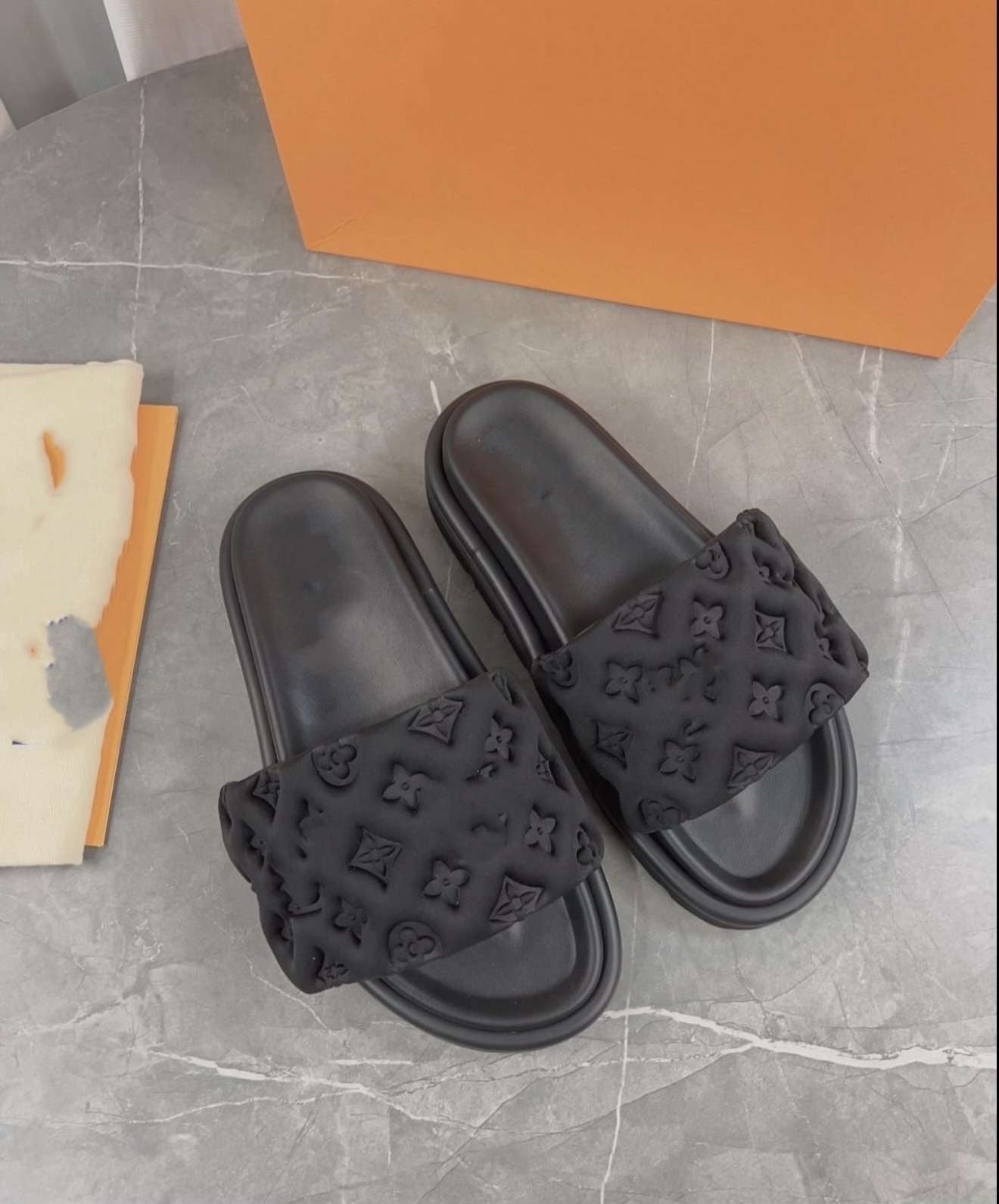 Black sliders