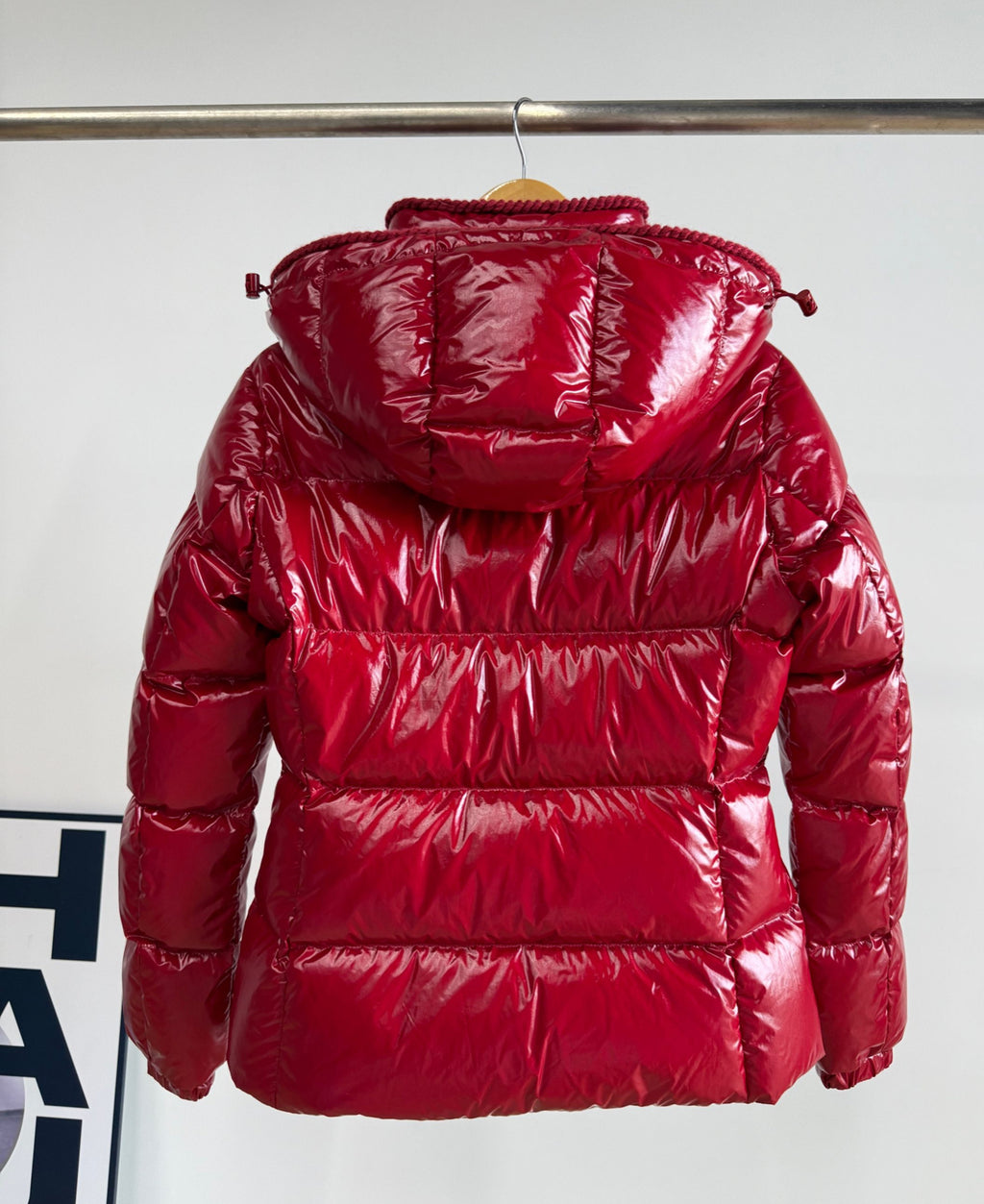 Red coat shine