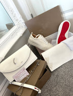 White trainer set