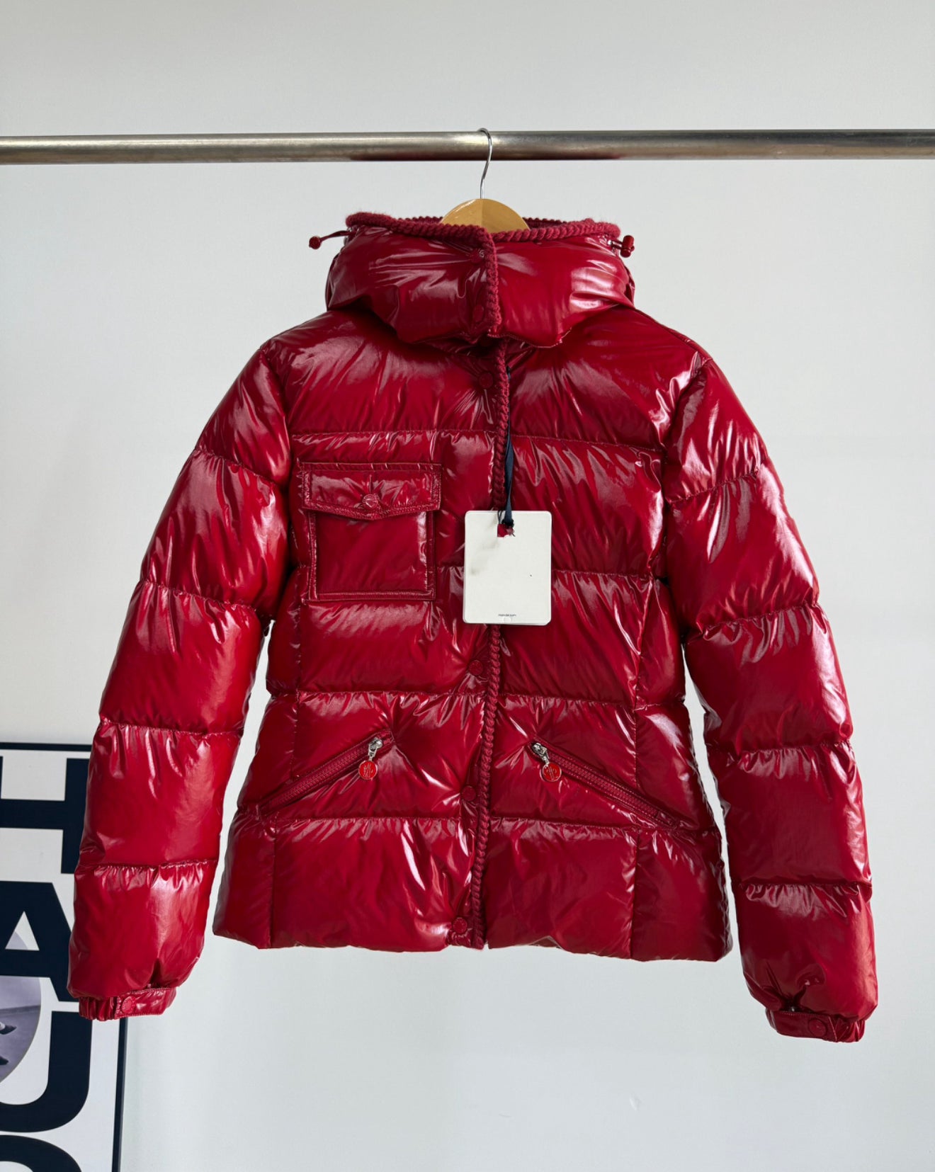 Red coat shine