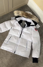White coat with fur (adjustable waist) baddie coat