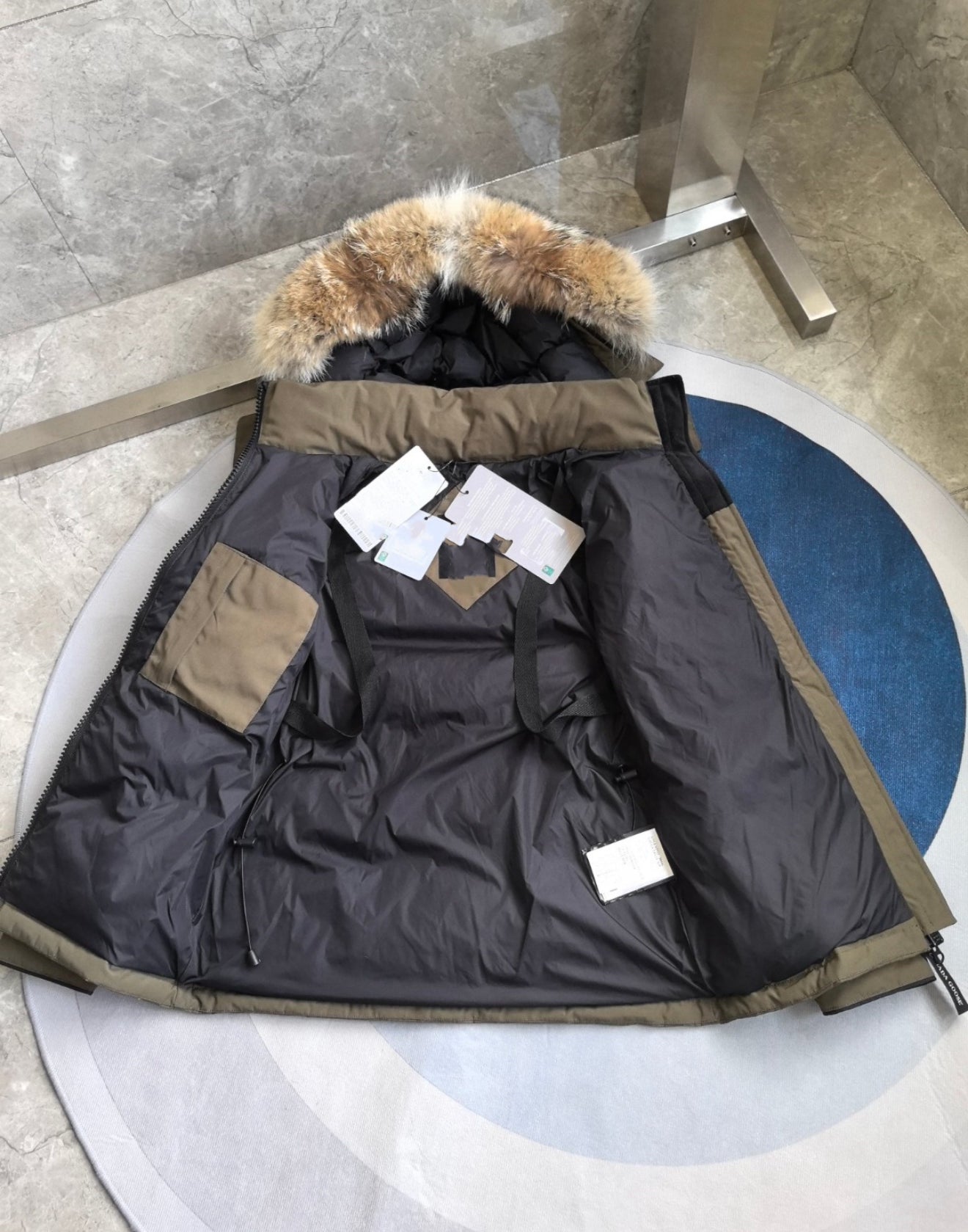 Khaki coat with drawstring baddie coat