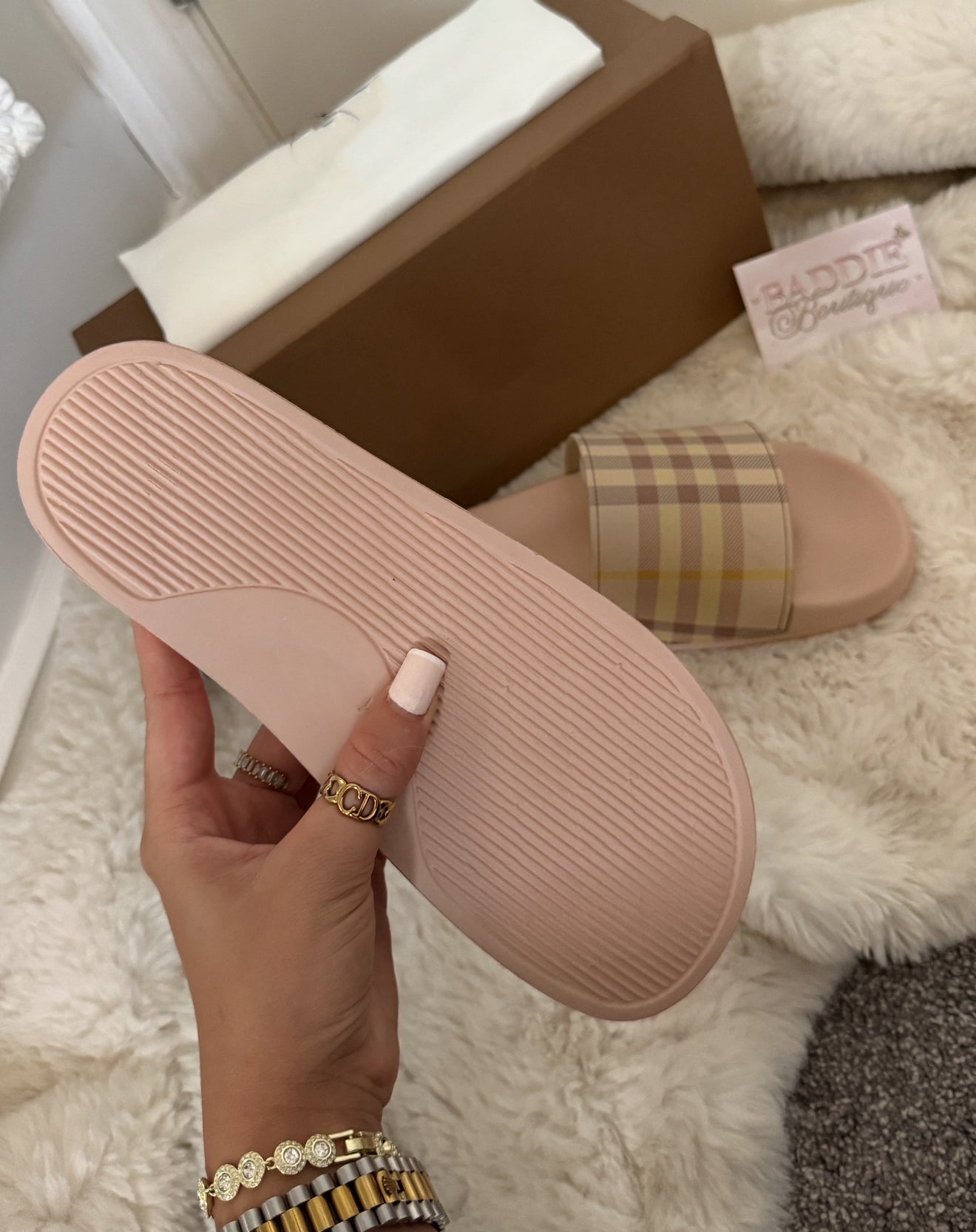 Pink grid sliders