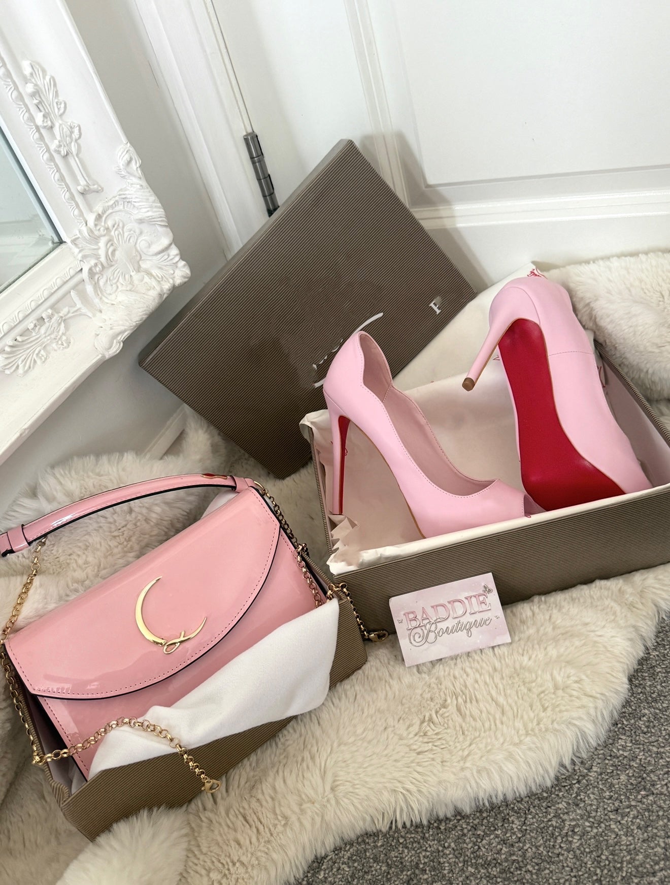 Pink heel set